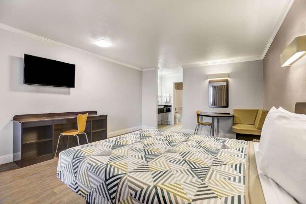 MOTEL 6 LODI CA (Lodi)